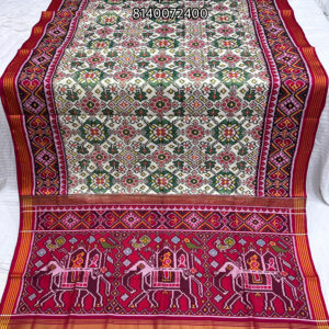 RED MAROON & OFF WHITE DESIGNER PALLU AND TRADITIONAL NAVRATNA DESIGN SINGLE IKKAT PATAN PATOLA SAREE (SPECIAL COLOUR BY ORDER)